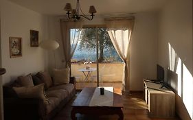 Appartement spacieux et chaleureux à Grasse